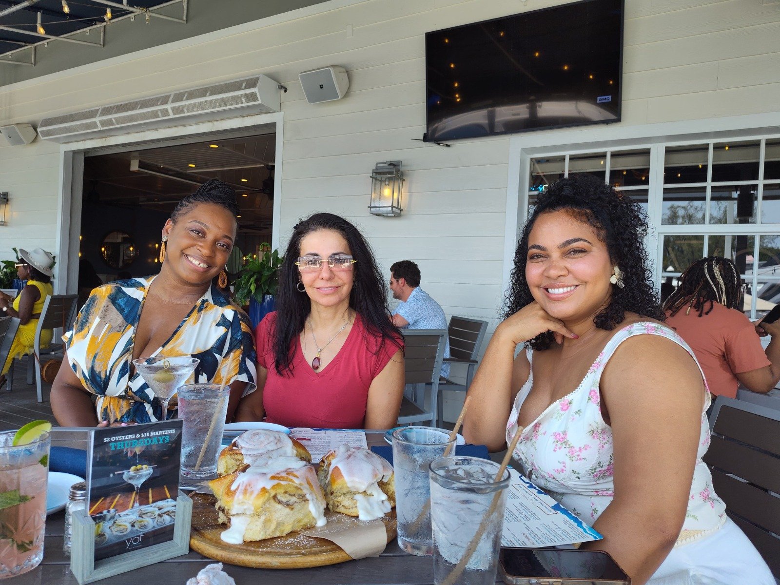 Shields-Era-Lifestyle-Brunch